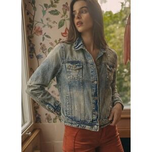 Walter Baker Women's Acid Wash Cropped Denim Jacket Size Small